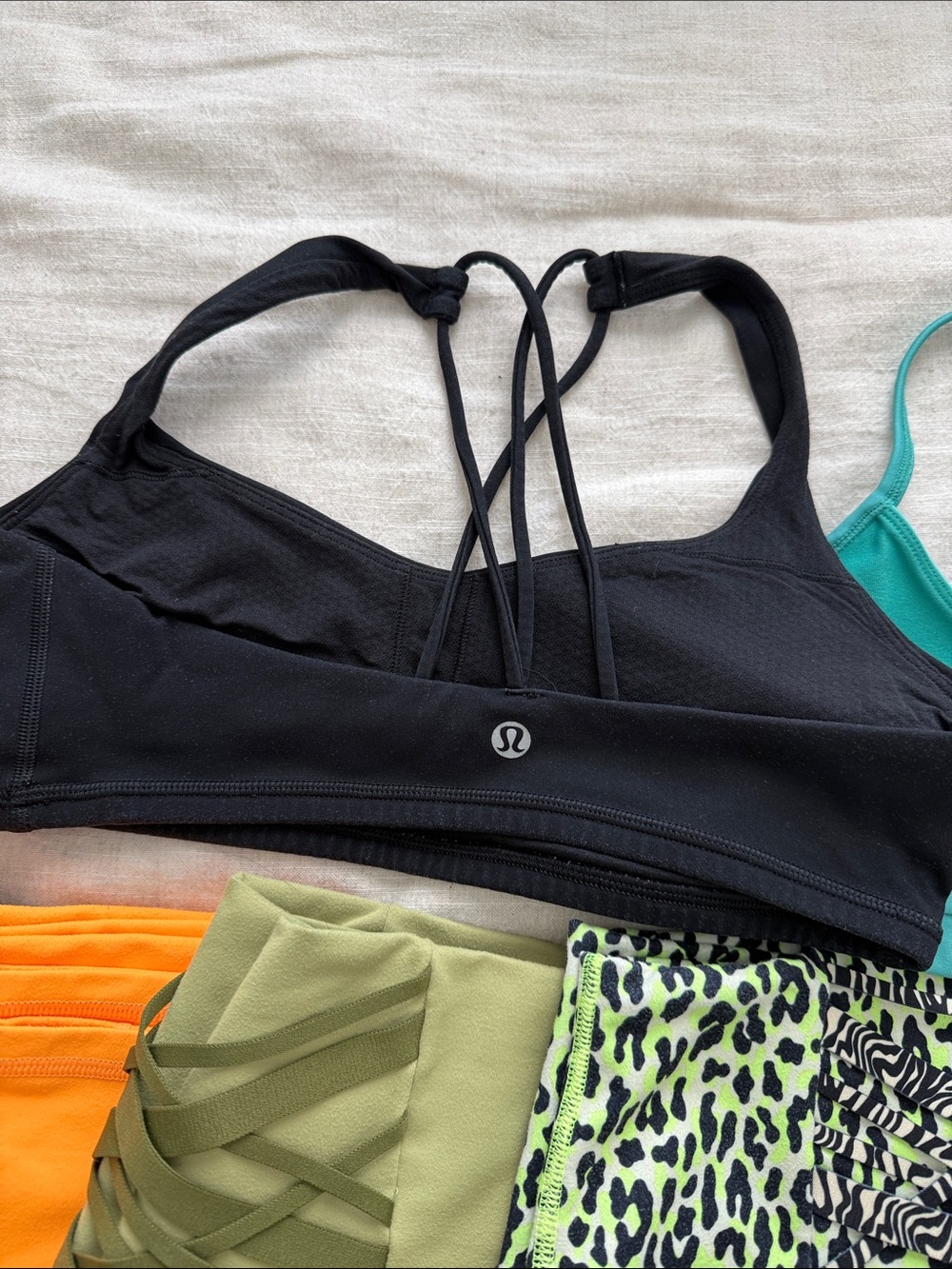 lululemon, Alo, Sweaty Betty, Fabletics Workout Bundle - Picture 6 of 8